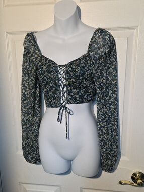 Forever 21 Dark Green Floral Lace-Up Long Sleeve Crop Top Sz S